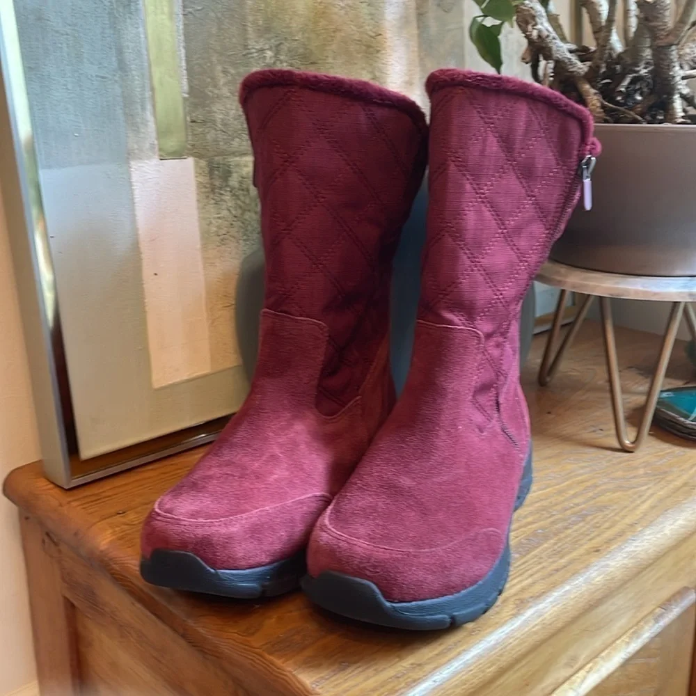 🎲 Lands End maroon suede zip up boots